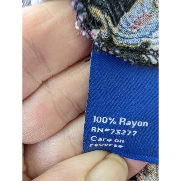 Apt 9 Floral Romper Size S - Picture 6 of 12